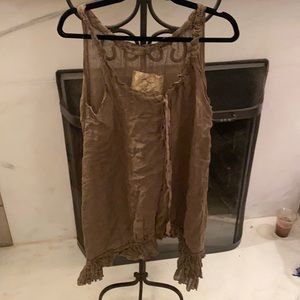 Magnolia pearl linen brown top